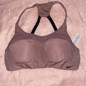 ɴɪᴋᴇ ꜱᴘᴏʀᴛꜱ ʙʀᴀ